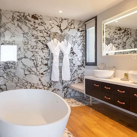 Hotel Eden Rose Grand Bw Premier Collection 4*