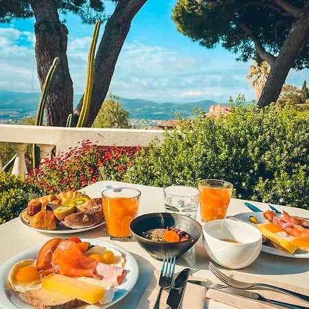 Hotel Eden Rose Grand Bw Premier Collection 4*