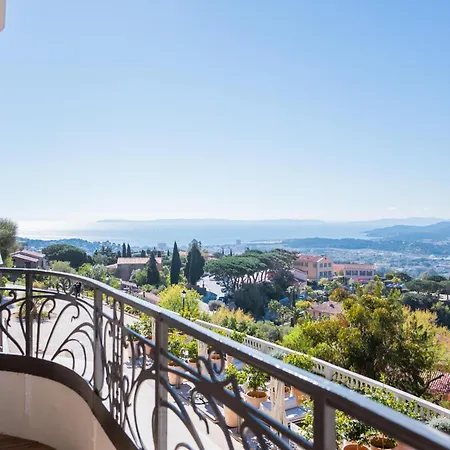 Hotel Eden Rose Grand Bw Premier Collection 4*
