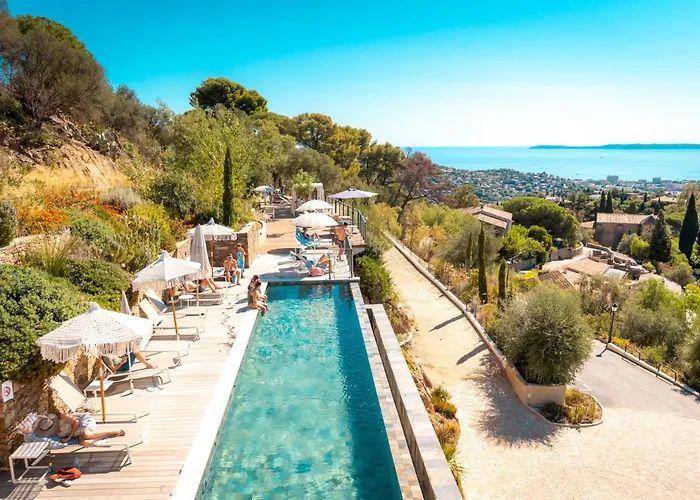 Hotel Eden Rose Grand Bw Premier Collection