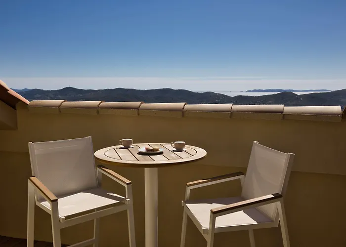 Eden Rose Grand Bw Premier Collection Hotel